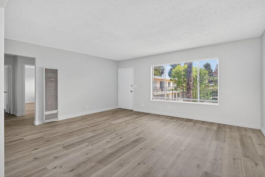 Building Photo - 8331 Lampson Ave