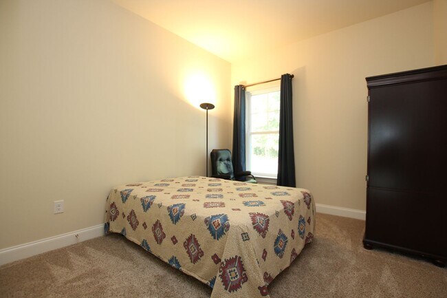 Building Photo - Maintenance Free Living!