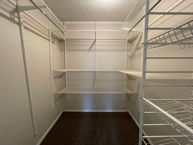 Building Photo - $0 DEPOSIT OPTION. BRIGHT AND AIRY TWO BEDROOM OTERO RIDGE CONDO WITH LOFT!