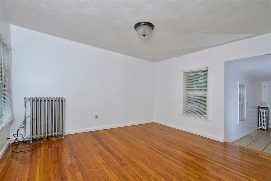 Building Photo - 43 Rosseter St