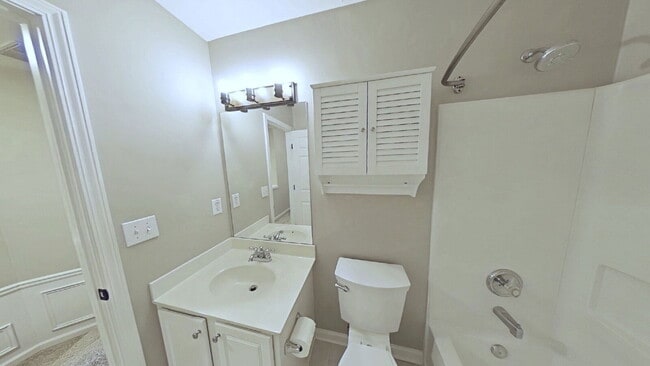 Building Photo - 5149 Manerdale Dr SE