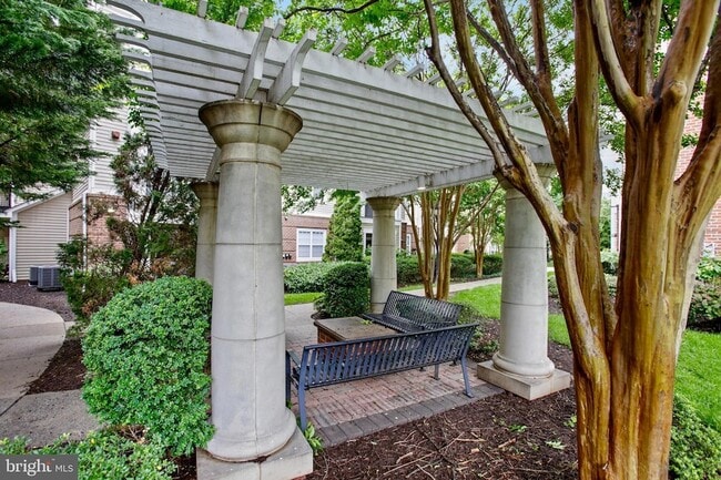 Building Photo - 12937 Centre Park Cir