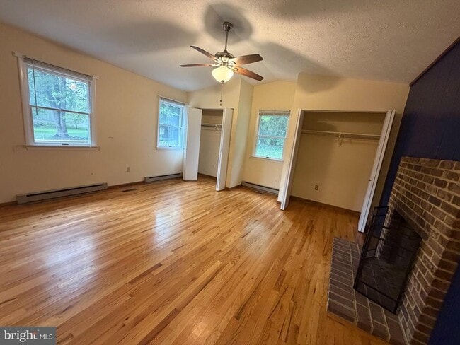 Building Photo - 23 Montague Cir