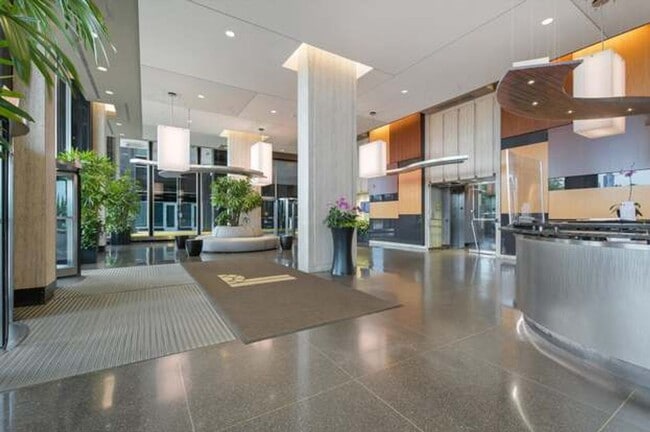 Building Photo - Highly desirable 1b apartment in Lakeshore East