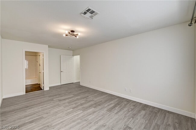 Building Photo - 1602 Coyote Run Dr