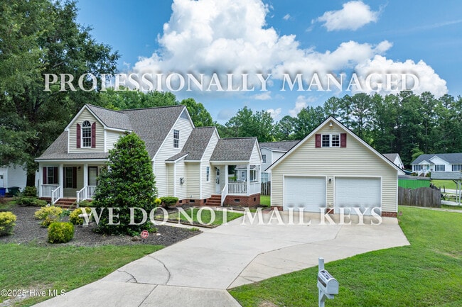 Building Photo - 205 Simbelyn Dr