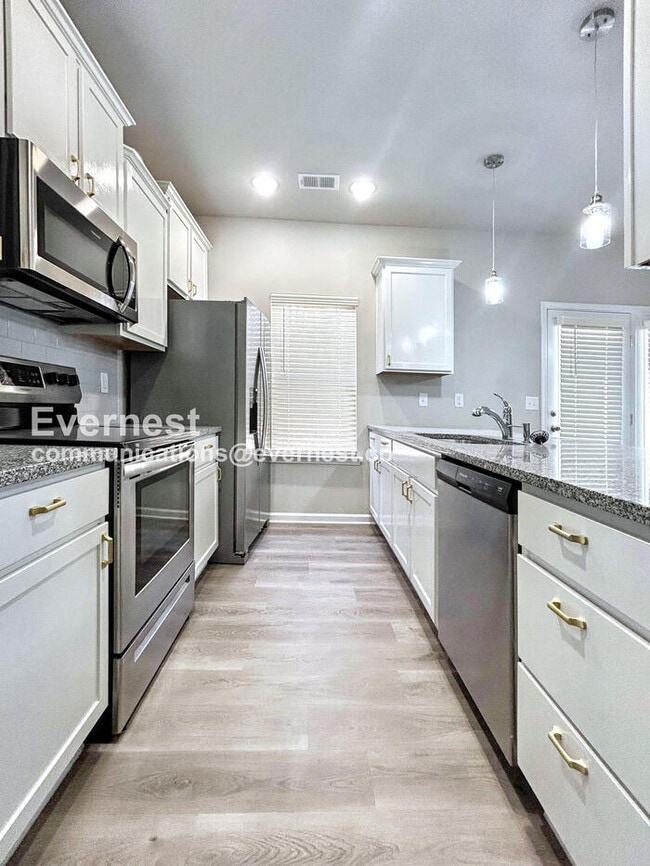 Building Photo - 8037 Alderton Ln