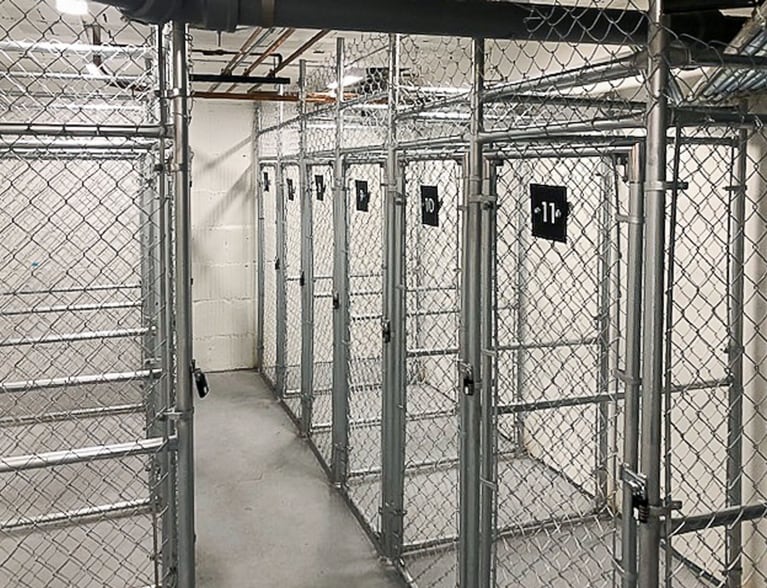 Building Photo - 2512 W Leland Ave