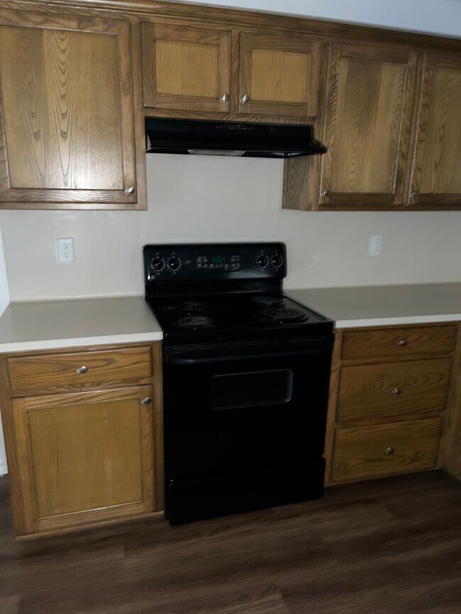 Building Photo - 2010 Seabiscuit Trce