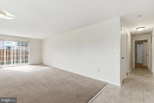 Building Photo - 3403 Waltham Ct