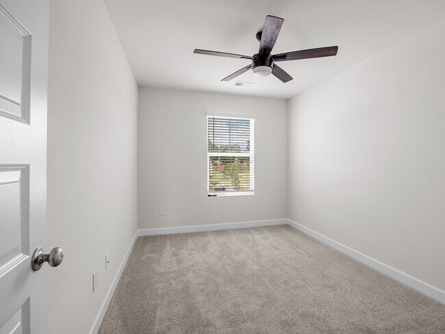 Building Photo - Modern Comfort Meets Southern Charm – New ...