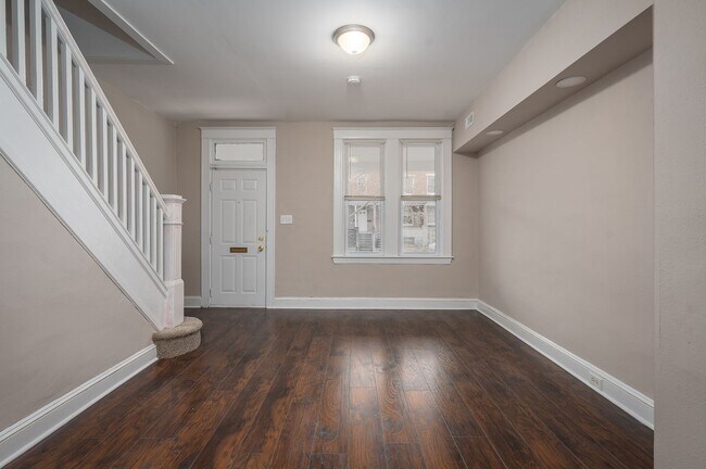 Building Photo - Newly Renovated 3 Bedroom in Charming Balt...