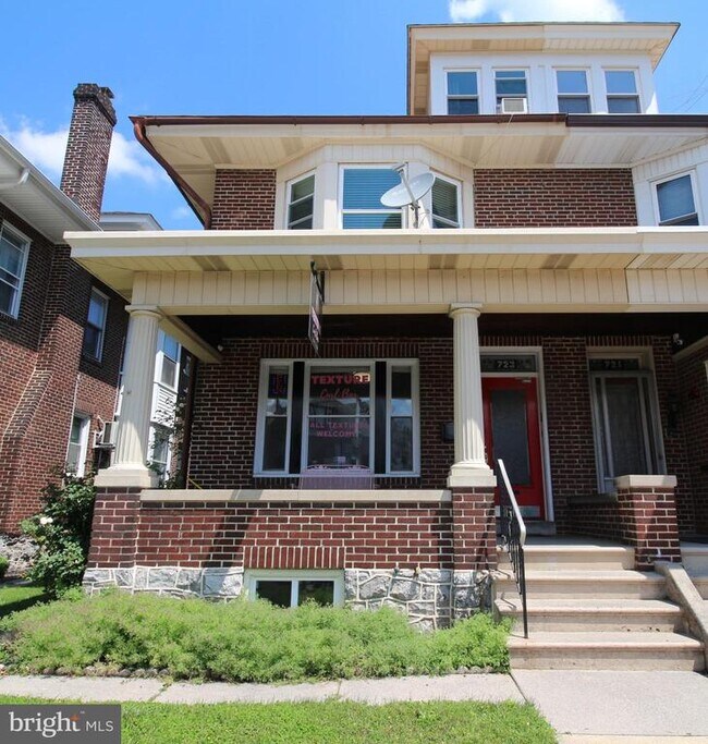 Primary Photo - 723 Penn Ave