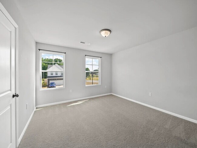 Building Photo - Lease OR Lease to Own