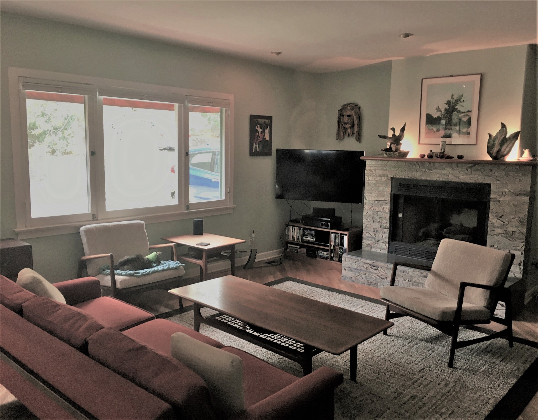 Working gas fireplace - 125 Brocadero Pl