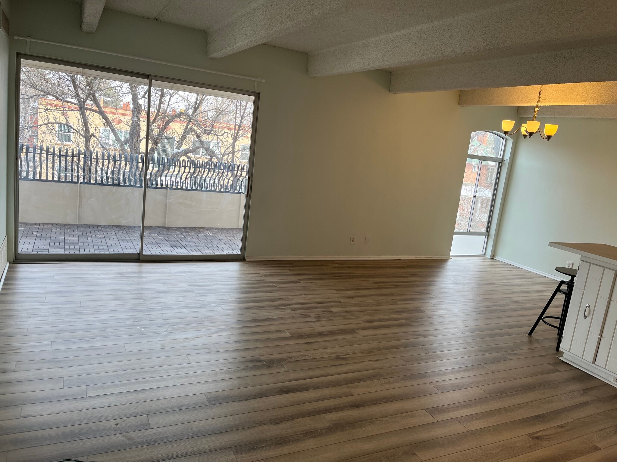 Building Photo - 1365 Columbine St