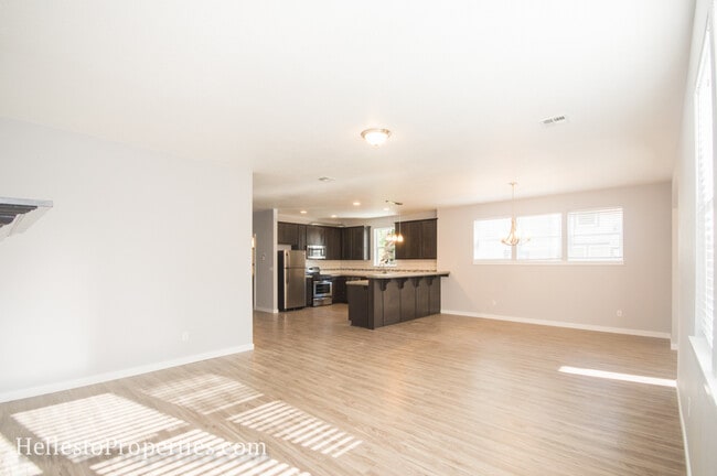 Building Photo - 437 NW 14th St