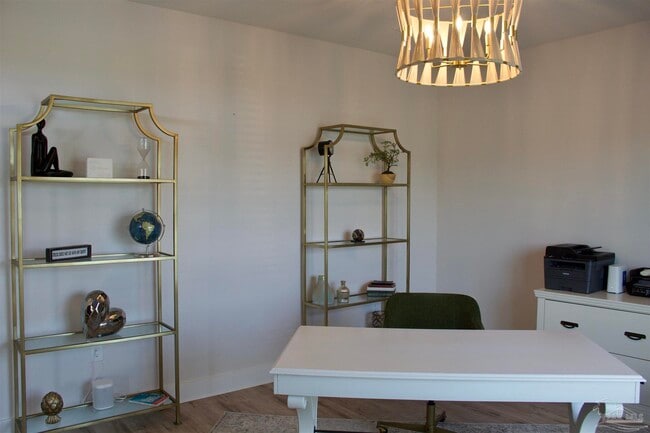 Building Photo - 3285 Southwind Dr