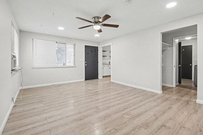 Building Photo - 1714-1716 W 8th St