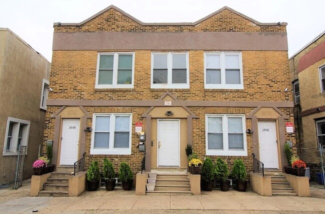 Primary Photo - 1018 S 52nd St