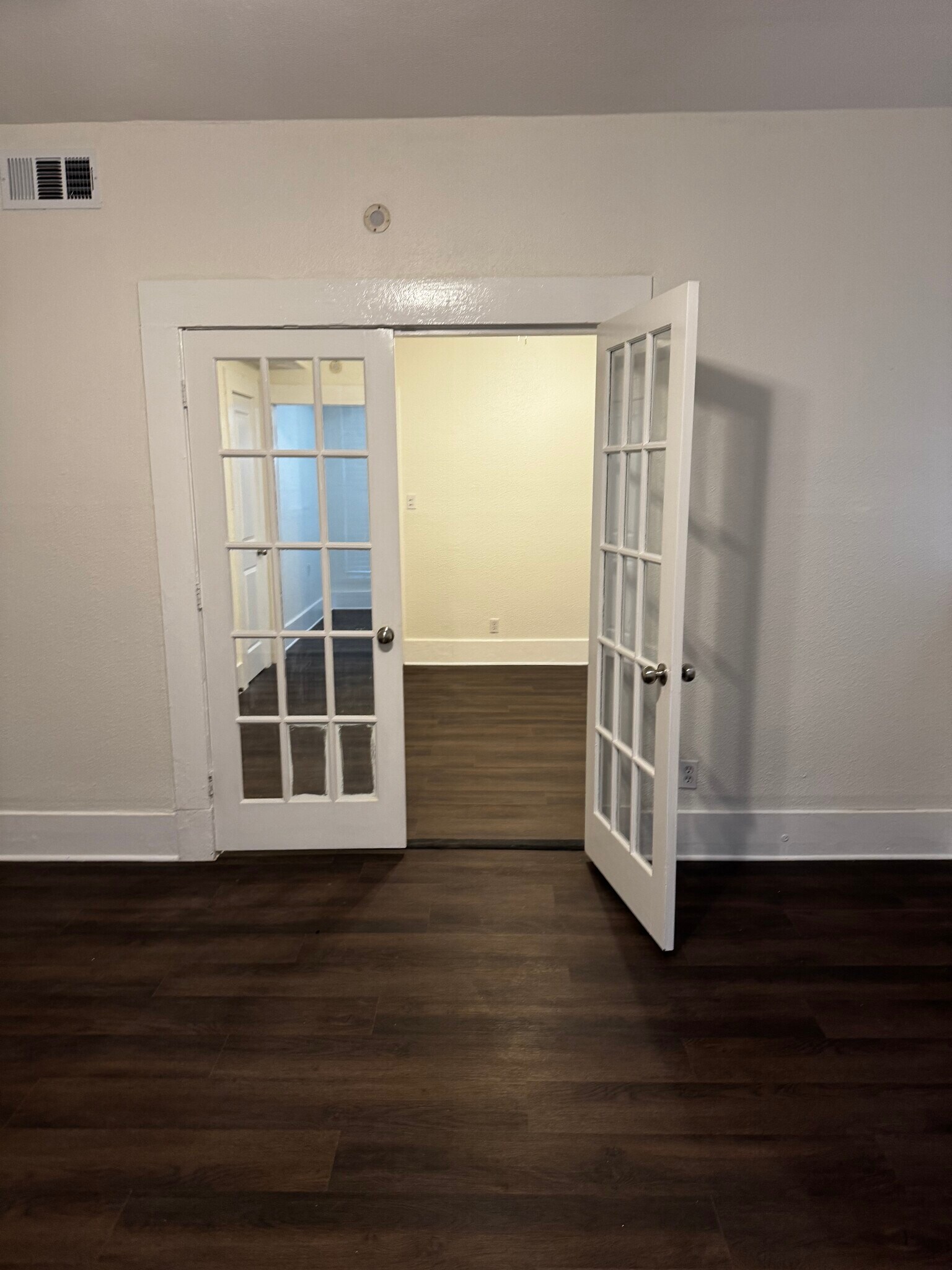 Building Photo - 111 N Winnetka Ave