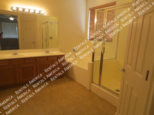 Building Photo - 19407 E Canary Way