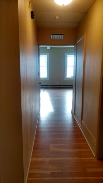 Building Photo - 135 E State St