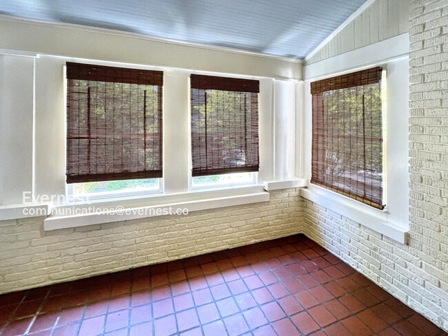 Building Photo - 2819 Highland Ave