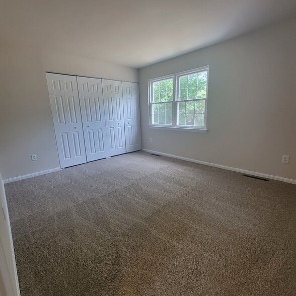 Building Photo - 3381 Ryon Ct