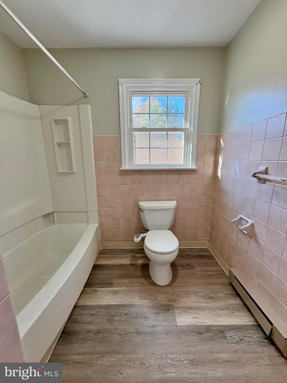 Building Photo - 106 Sunset Way