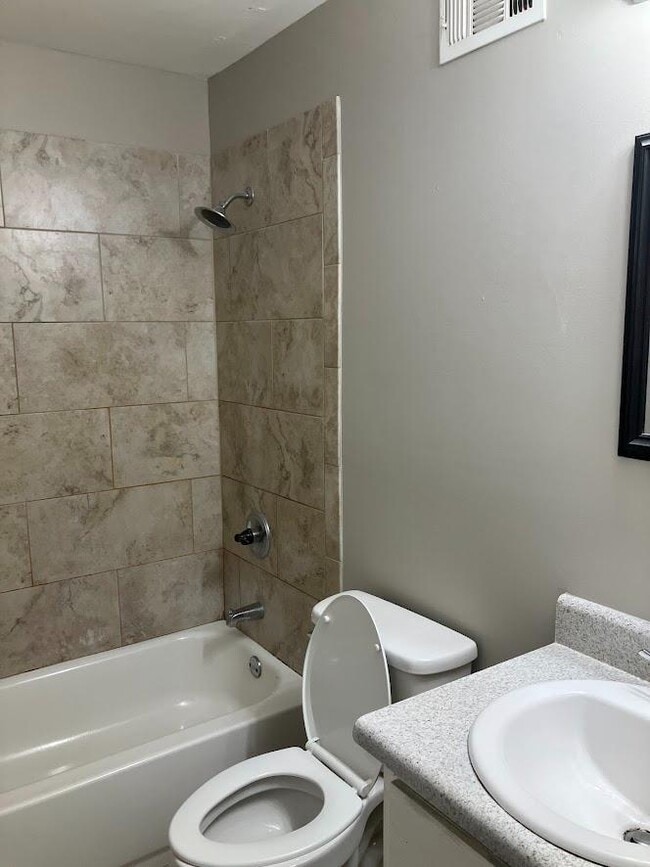 Building Photo - 241 Riley Ave