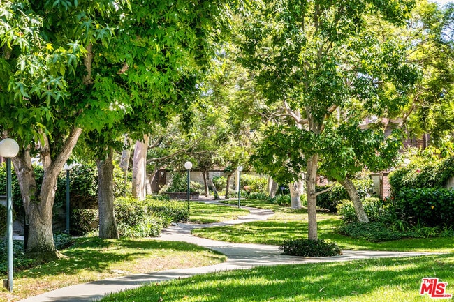 Building Photo - 4549 Alla Rd