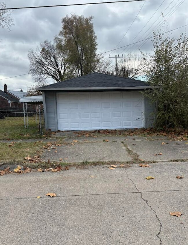 Building Photo - 19971 Stout St