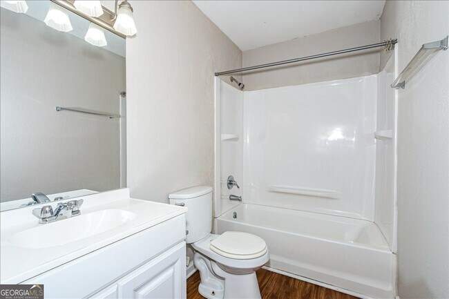 Building Photo - 2201 Walden Dr