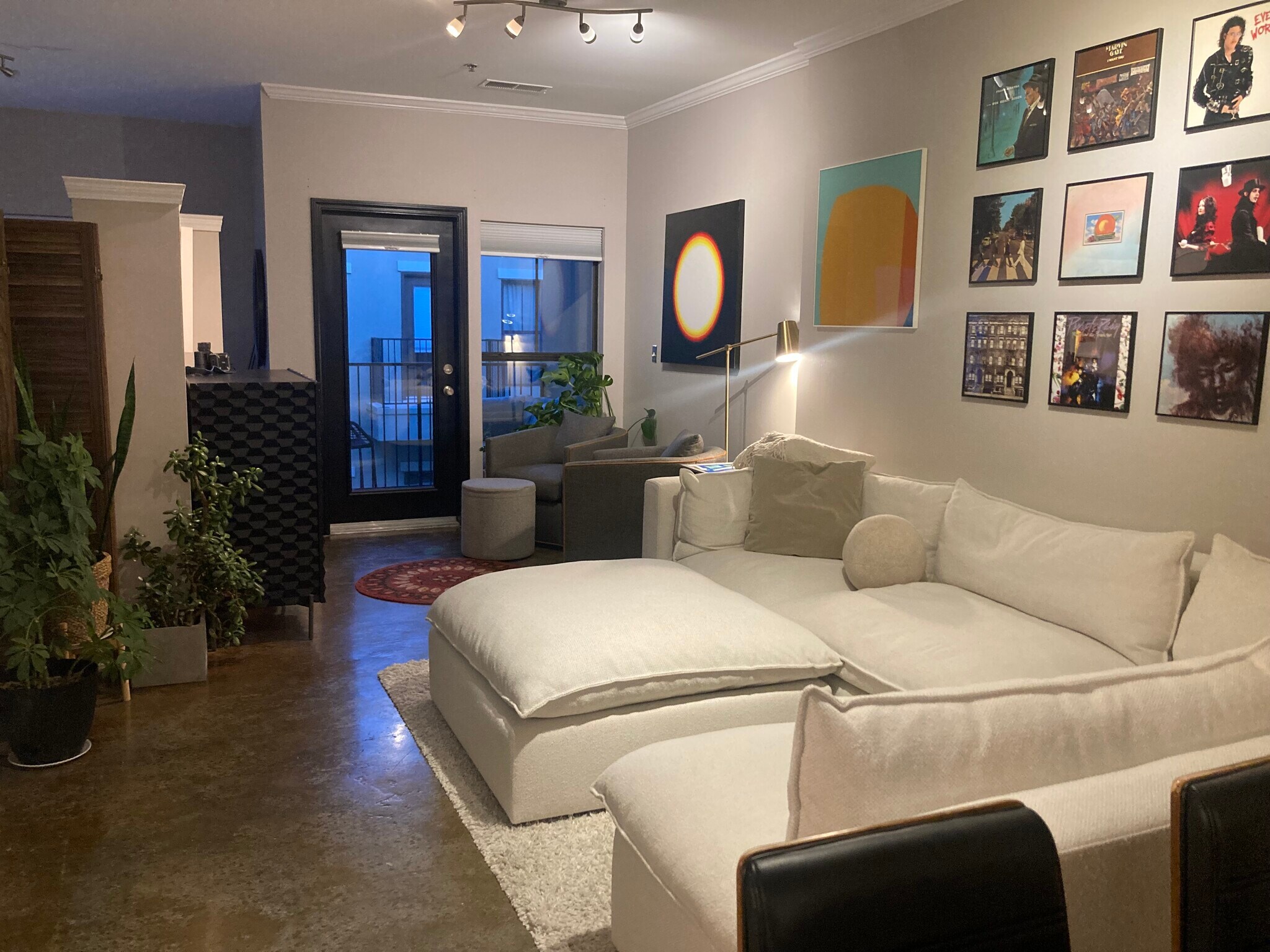 Building Photo - 1803 Broadway