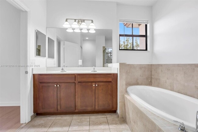 Building Photo - 9583 Town Parc Cir N