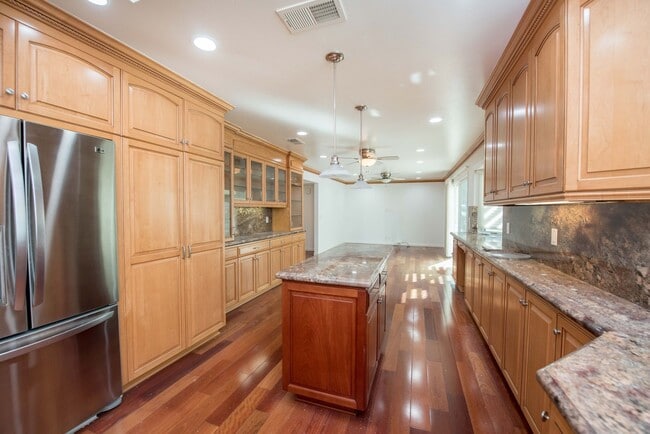 Building Photo - Now Available for Lease Beautiful 4 Bedroom Home with Basement