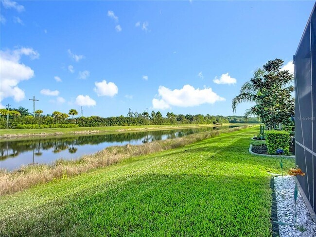 Building Photo - 15459 Santa Pola Dr