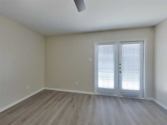 Building Photo - 928 American Monarch Dr