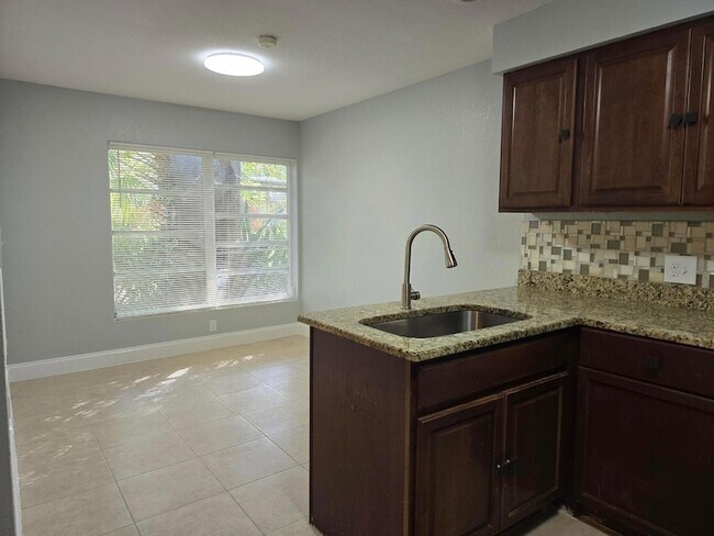 Building Photo - 580 Wendell Rd