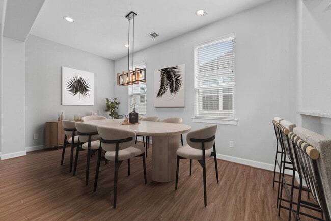 Building Photo - 623 Link Rd