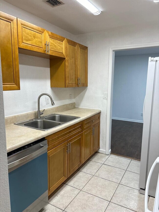 Building Photo - 2862 NW 55th Ave