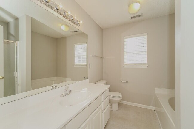 Building Photo - 9612 Ashlyn Elizabeth Ct