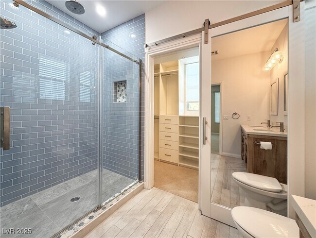 Building Photo - 7673 French Springs st'