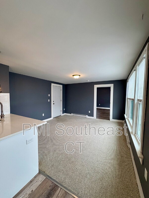 Building Photo - 200 Montauk Ave