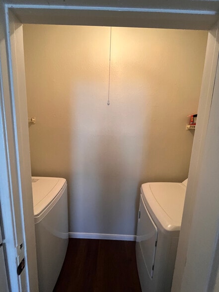 Washer & Dryer - 12166 Metric Blvd