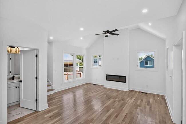 Building Photo - 2408B 14th Avenue N