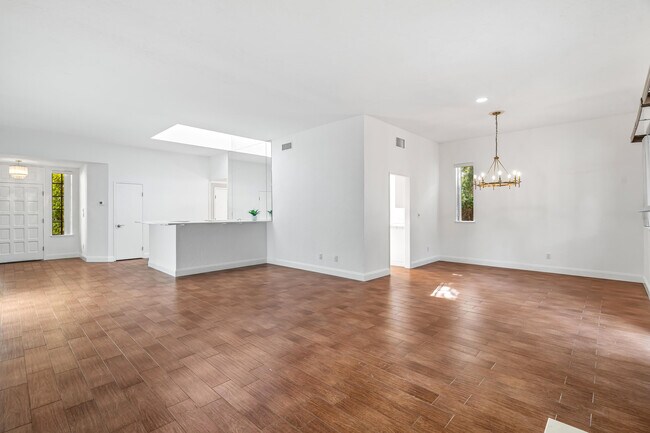 Building Photo - 37 Santo Domingo Dr