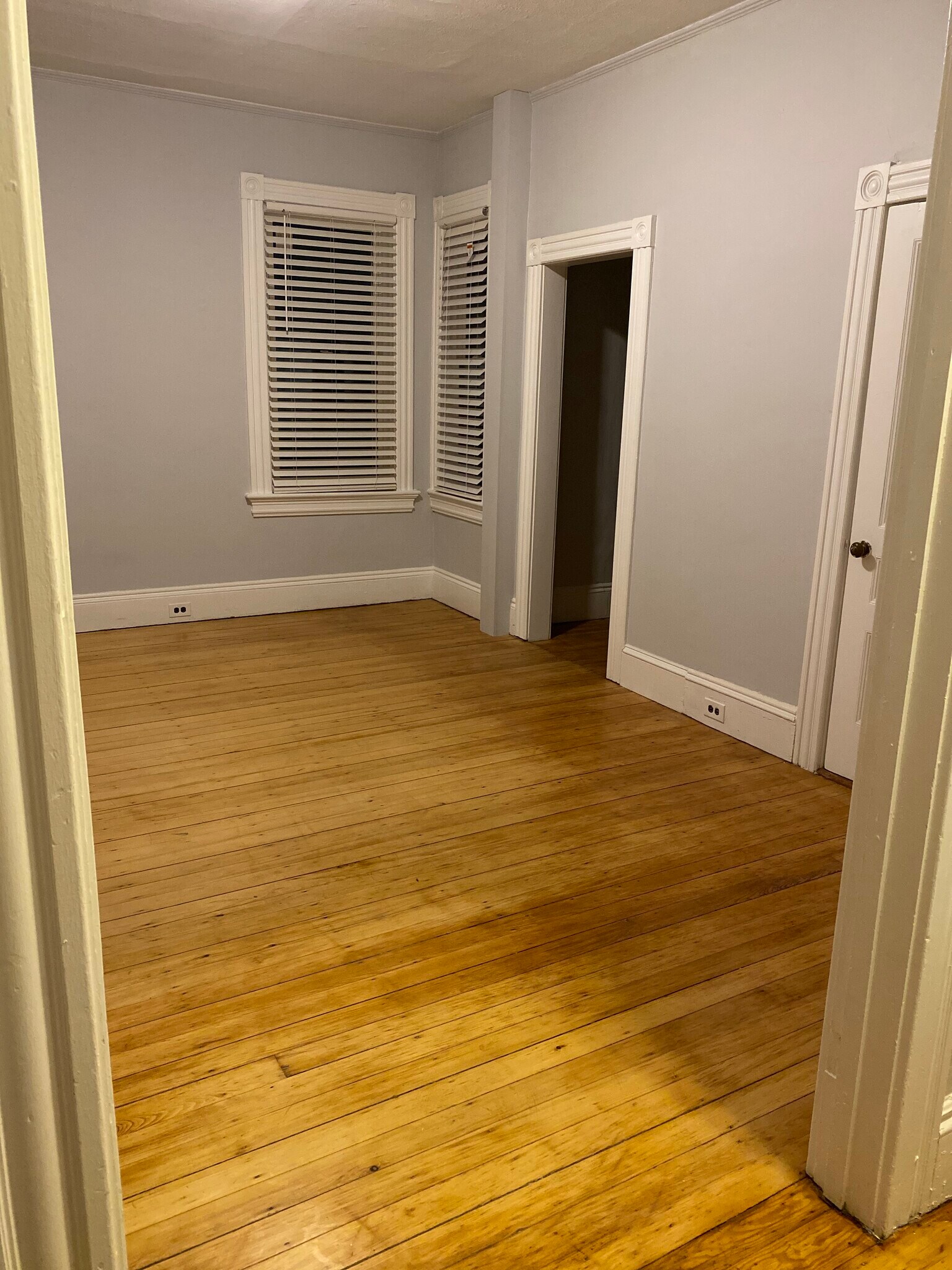 Building Photo - 27 Taber Ave