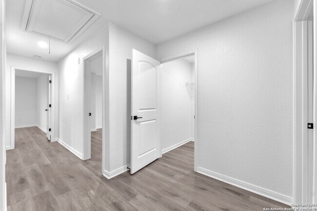 Building Photo - 8030 Bluewater Cove